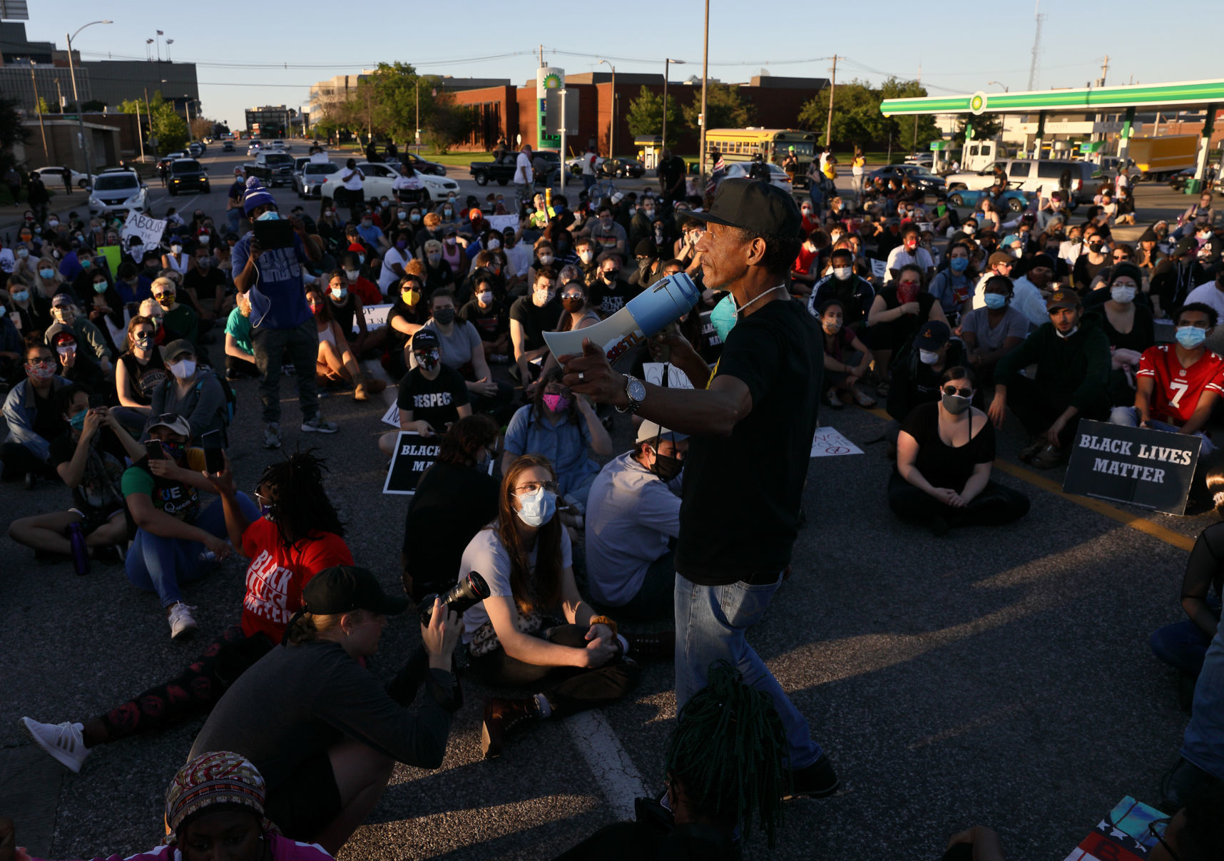 Protesters march St. Louis streets in solidarity with Minneapolis